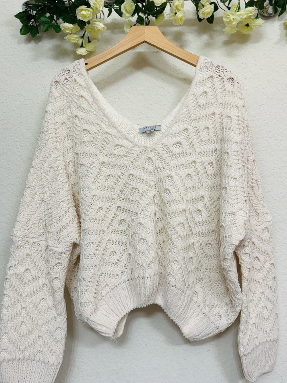 FAVLUX • Cream Crochet Open Knit V Neck Sweater Size Medium Boho Oversized